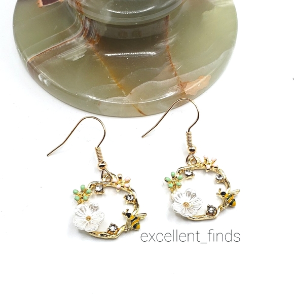 NEW Bee and Flower Dangle Hoop Gold Earrings with Rhinestones - Picture 1 of 3